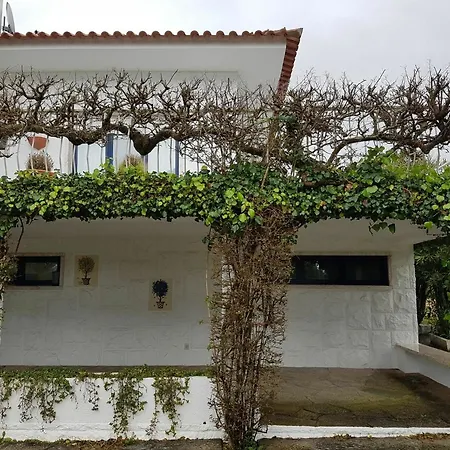 With One Bedroom In Sintra, With Pool Access, Enclosed Garde Apartman